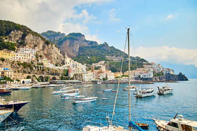 Foto positano, costiera amalfitana, campania, italia. bella vista