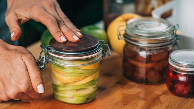 Pot Met Gefermenteerde Vruchten