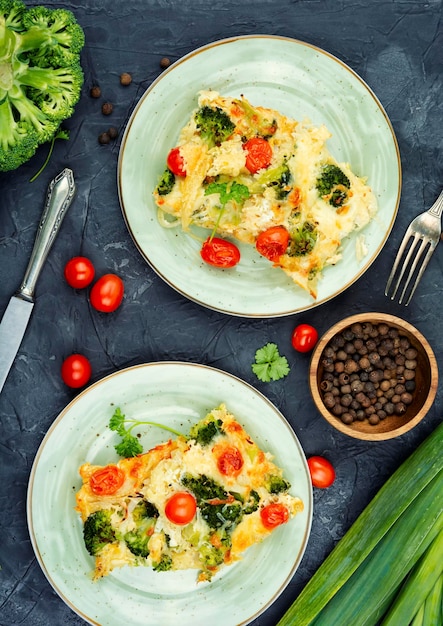 Potato Casserole with Broccoli and Tomatoes