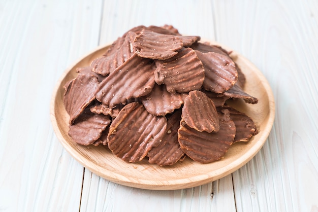 potato chips with chocolate