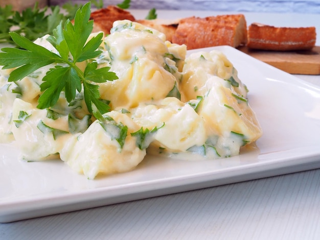 Potatoes with Aioli garlic sauce