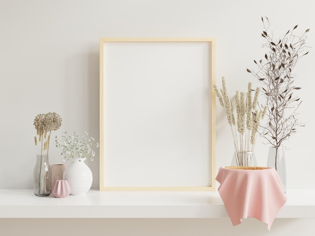 Potplant op tafel tegen de muur thuis