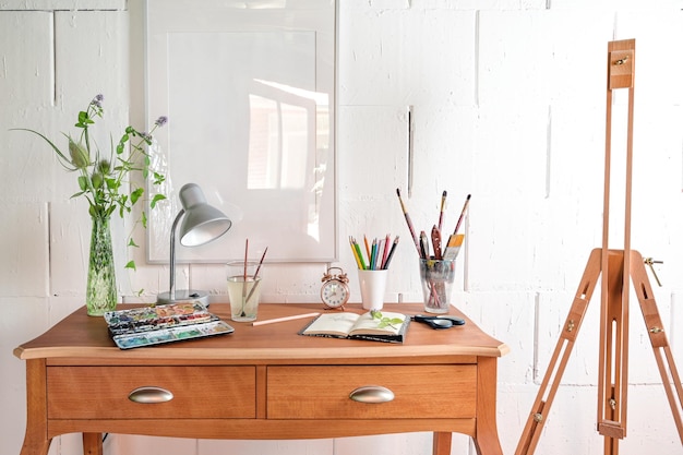 Potplanten op tafel thuis