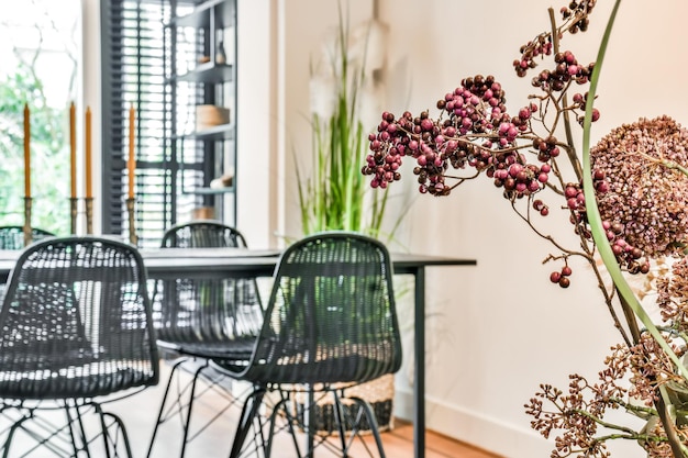 Photo potted plants on table by building