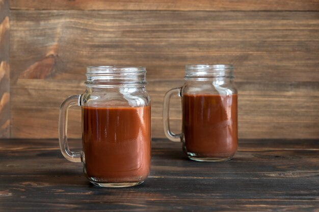 Potten met warme chocolademelk