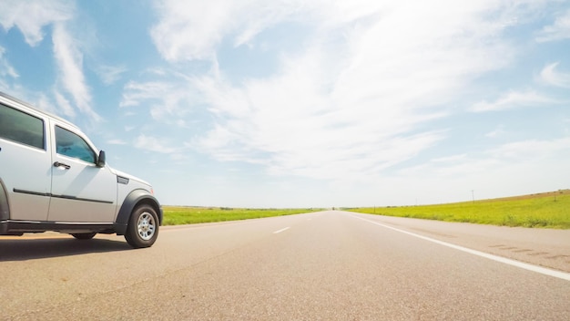 POV-standpunt - reizen naar het oosten op Interstate Highway 70.