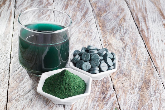 Powder tablets and infusion of spirulina