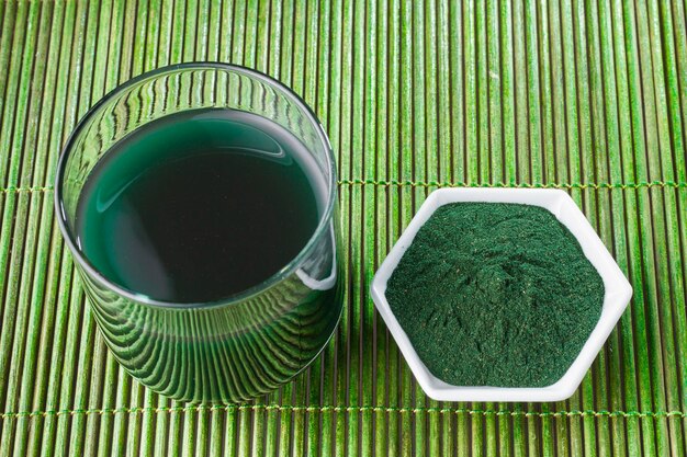 Powder tablets and infusion of spirulina