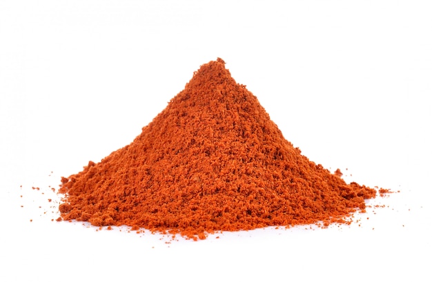 Photo powdered dried red pepper isolated