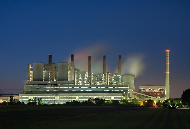 写真 夜の発電所