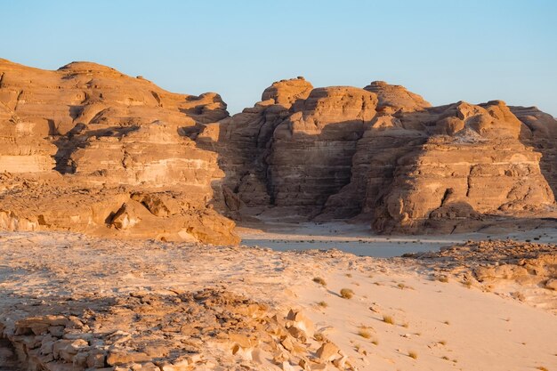 Prachtig berglandschap in de Sinaï-woestijn Egypte Canyon in Zuid-Sinaï