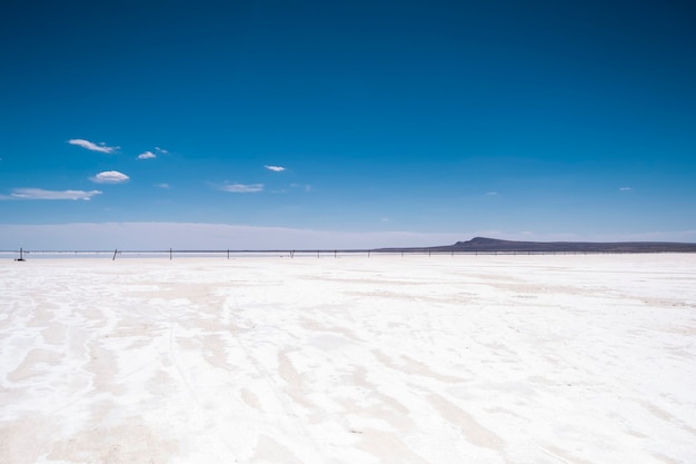 Foto prachtig berglandschap met een meer.