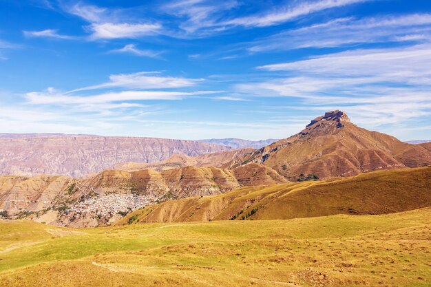 Prachtig berglandschap op een zonnige dag