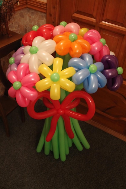 Prachtig kleurrijk boeket bloemen van opblaasbare ballonnen Moederdag Internationale Vrouwendag