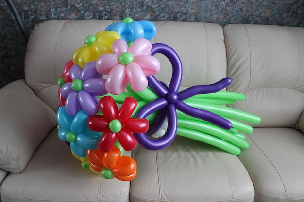 Prachtig kleurrijk boeket bloemen van opblaasbare ballonnen Moederdag Internationale Vrouwendag