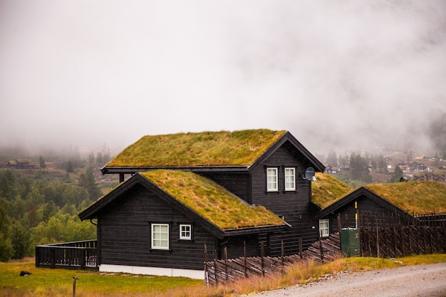 Prachtig landhuis in Noorwegen. Droomhuisje in de natuur.