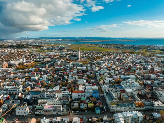 Prachtig luchtbeeld van Reykjavik IJsland zonnige dag