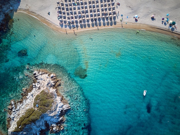 Prachtig strand boven luchtfoto drone shot