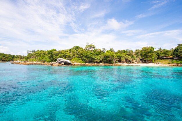 Foto prachtig turkoois zeewater helder