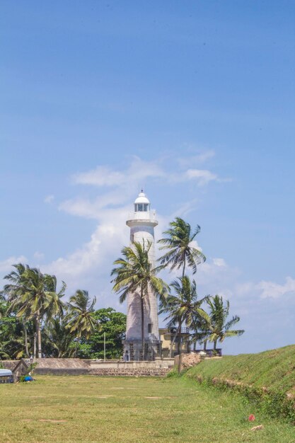 Prachtig uitzicht op de beroemde vuurtoren in Fort Galle Sri Lanka op een zonnige dag