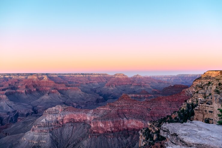 Foto prachtig uitzicht op de grand canyon bij zonsondergang