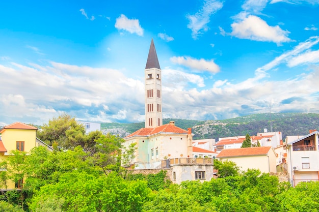 Prachtig uitzicht op de historische architectuur van mostar, bosnië en herzegovina