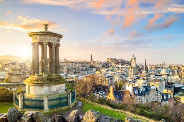 Prachtig uitzicht op de oude binnenstad van Edinburgh