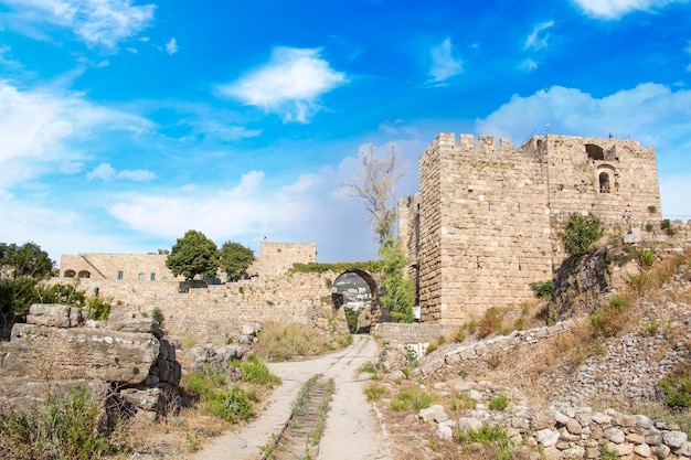 Prachtig uitzicht op het kruisvaardersfort in Byblos (ook bekend als Jubayl of Jebeil), Libanon