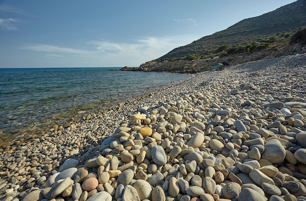 Prachtig uitzicht op het strand van Punta Molentis op Sardinië, genomen tijdens de zomer