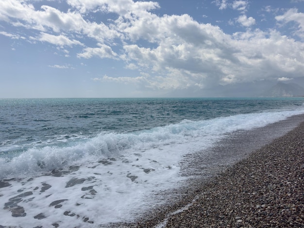 Prachtig uitzicht op zee in de zomer