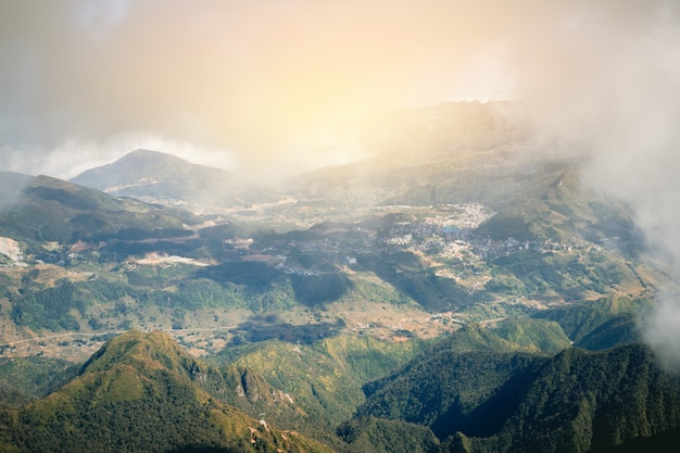 Foto prachtig uitzicht sapa vallei vietnam panorama in ochtend zonsopgang met schoonheid wolk