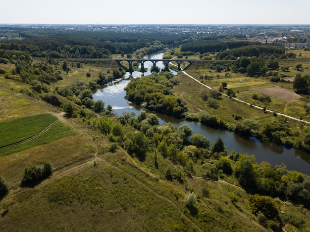 Prachtig viaduct over de Sluch