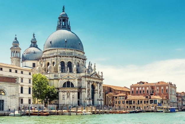 Prachtig zonnig uitzicht op Venetië in de zomer van Italië