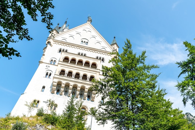 Prachtige architectuur in kasteel Neuschwanstein in de Beierse Alpen van Duitsland.