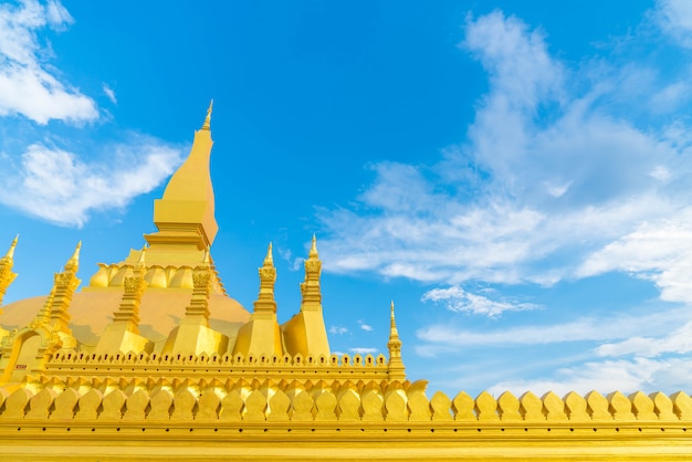 Prachtige architectuur in pha that luang, vientiane, laos.