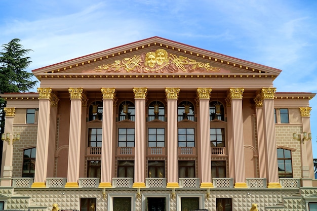 Prachtige gevel van het Batumi State Drama Theater, Batumi City, Georgia