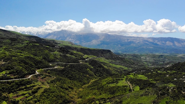 Prachtige natuur albanië natuurlijke landschap luchtfoto beelden van albanese mountans