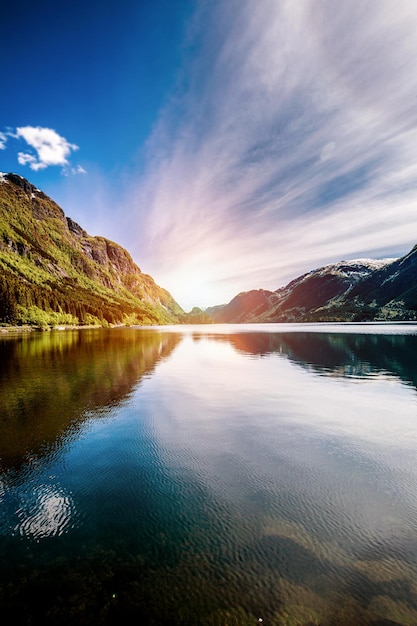 Prachtige natuur Noorwegen natuurlijke landschap.