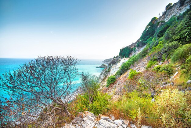 Foto prachtige natuur van albanië helderblauwe zee reizen