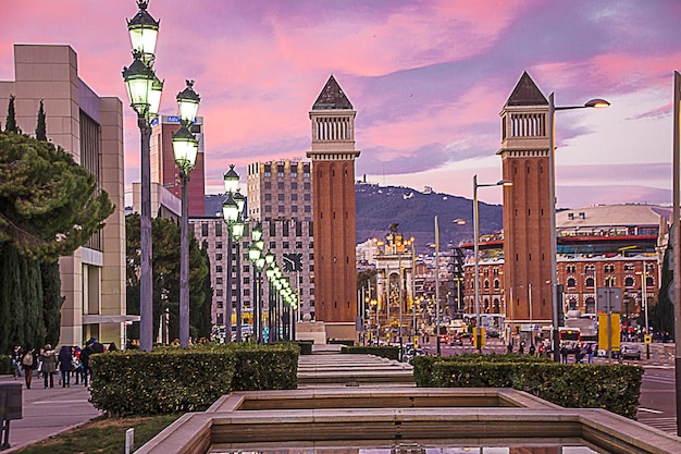 Prachtige torens op de Plaza van Spanje in Barcelona