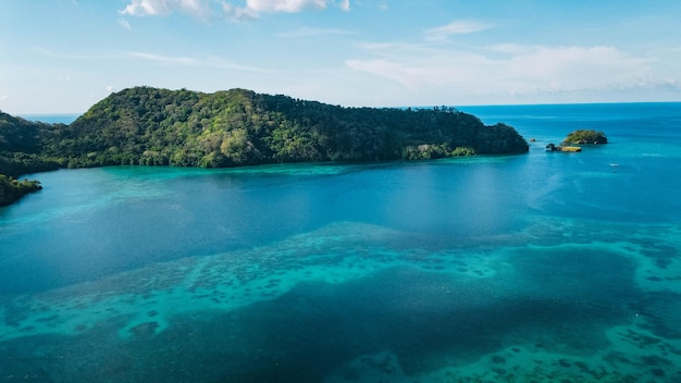 prachtige zee en eiland, Maluku, Indonesië
