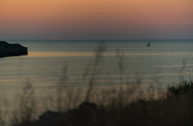 Prachtige zonsondergang boven de zee Kaap Fiolent Sebastopol Krim