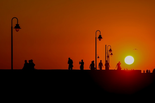 Prachtige zonsondergang op de Paseo de Cadiz.