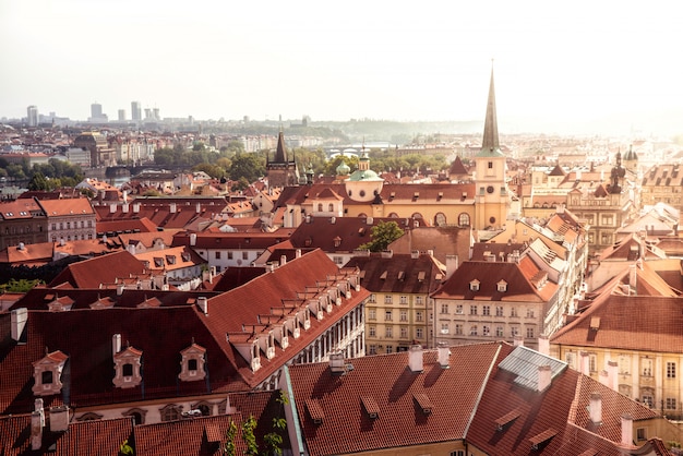 Photo prague cityscape. view of old town and st. thomas church. czech republic.