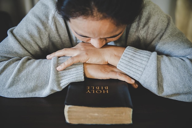 Photo prayer woman hand