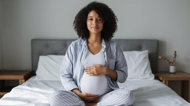 Photo pregnant woman in nightshirt