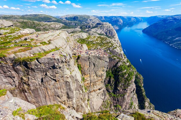 Preikestolen of Prekestolen of Pulpit Rock luchtfoto, Noorwegen