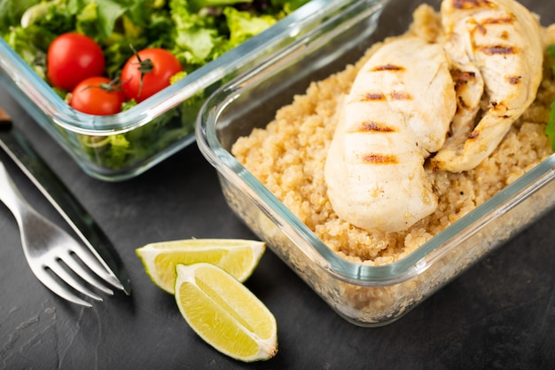 Prep-containers voor gezonde maaltijden.