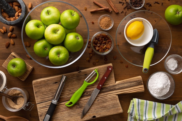 Preparation of filling for apple strudel.