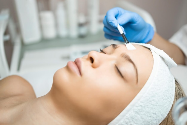 Preparation for ultrasonic cleansing of the facial skin